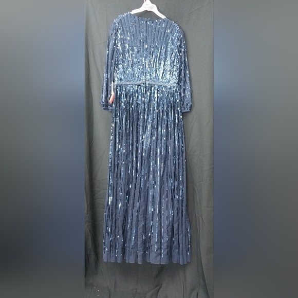 Mac Duggal 5509 NWT SEQUINED WRAP OVER 3/4 SLEEVE GOWN - Picture 5 of 12